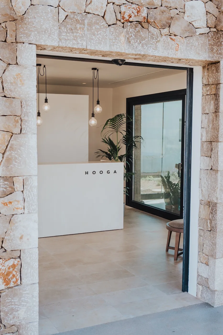 signage για lobby ξενοδοχείου hooga