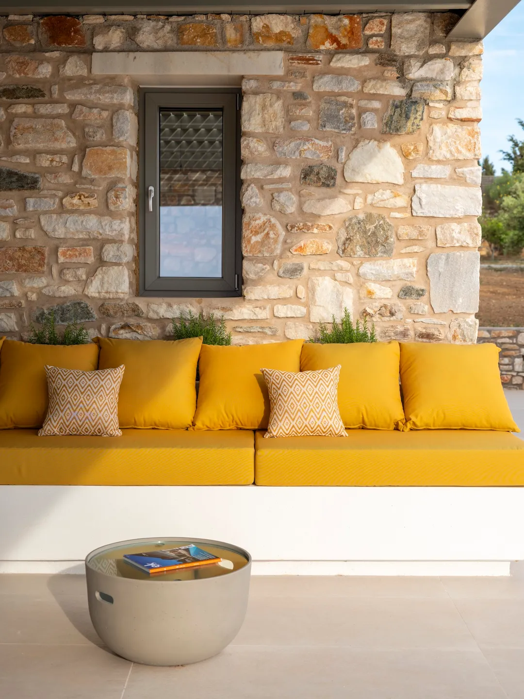 welldesigned plastires-paros-10